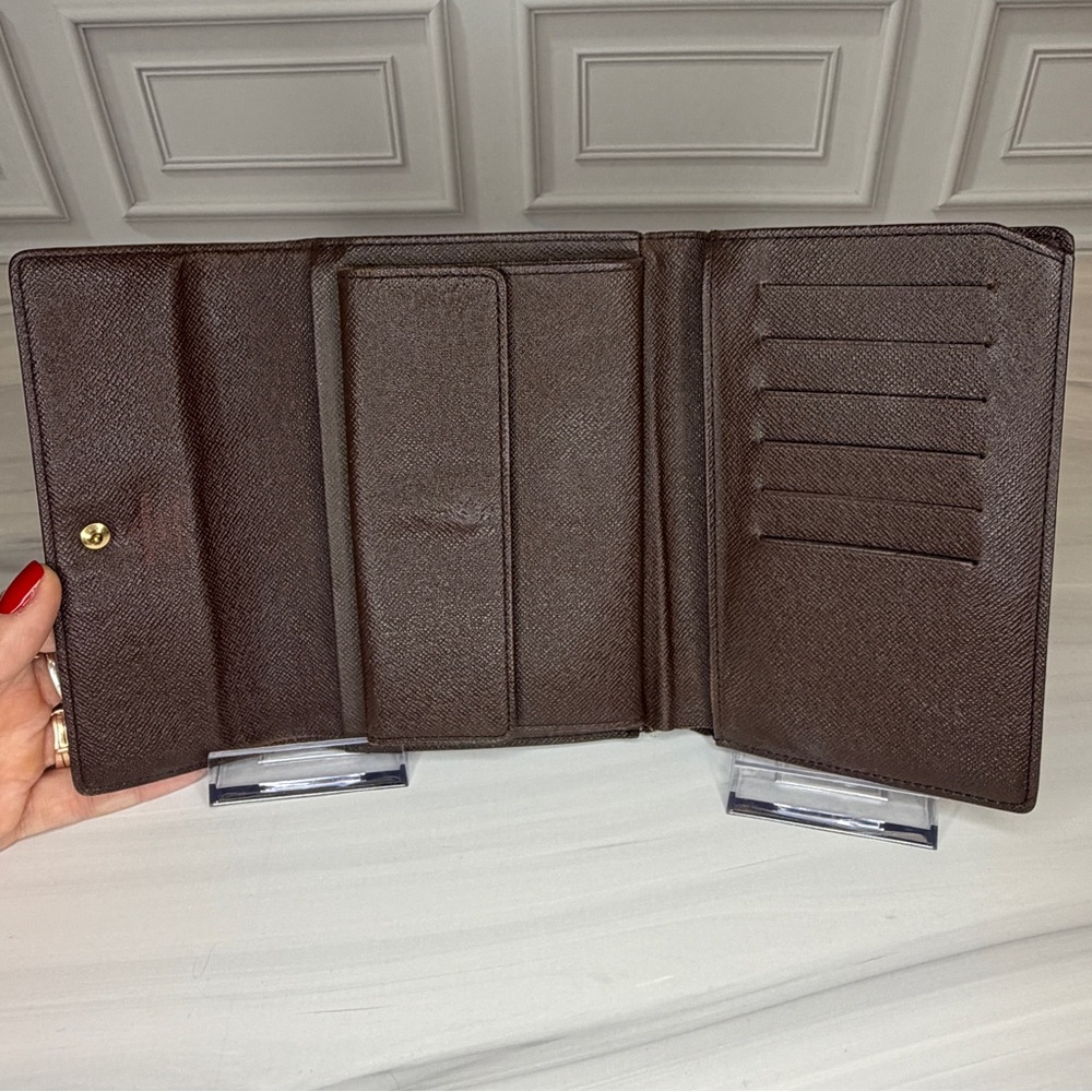 Louis Vuitton Damier Ebene Etui Papier Wallet | Trifold Snap | Great Condition - Picture 6 of 10